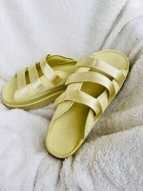 UGG Goldenglow Slide Platform Sandals Golden Apple Yellow 1166513K Womens Sz 10